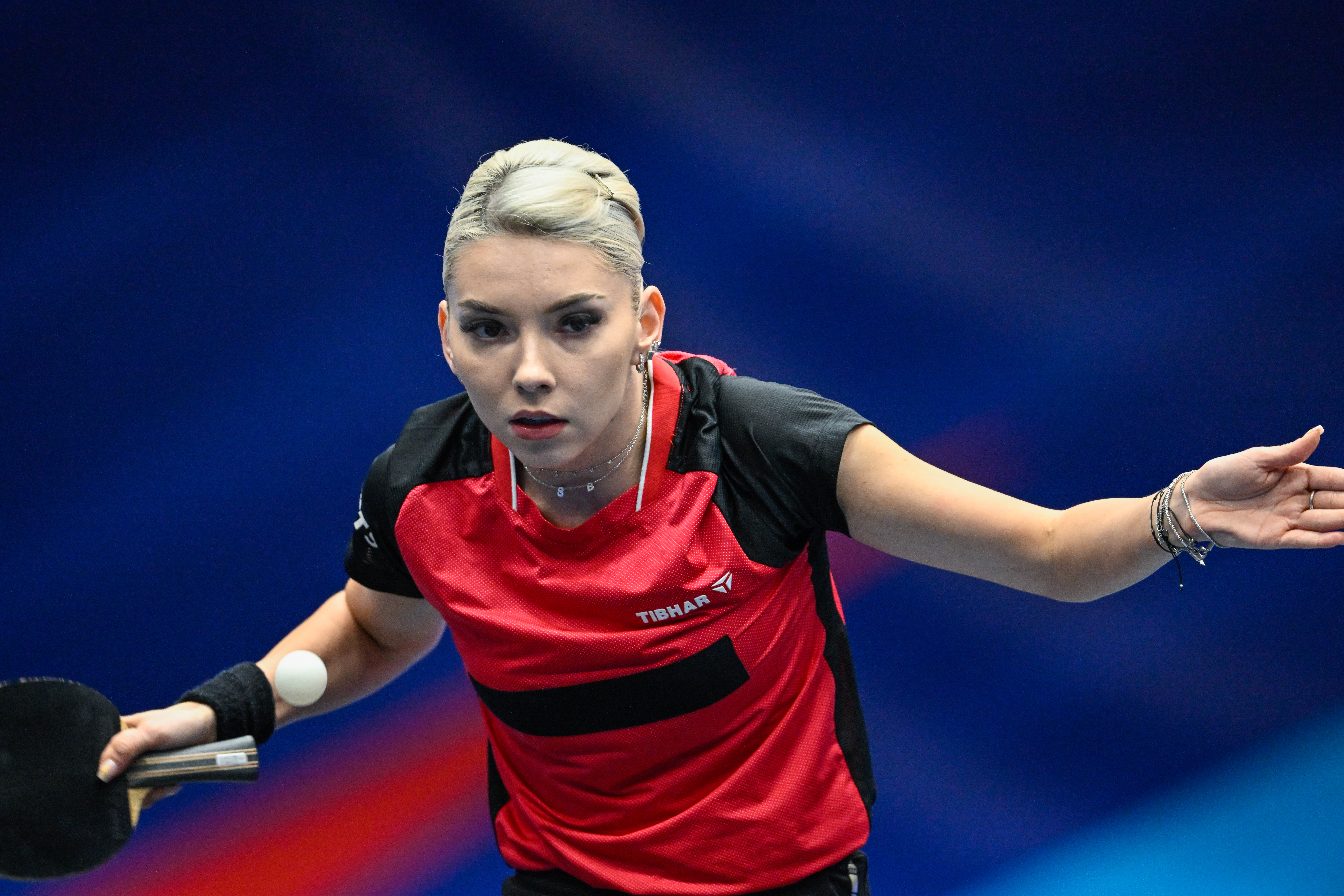 Bernardette SZOCS of Romania wins gold in women‘s individual table tennis tournament