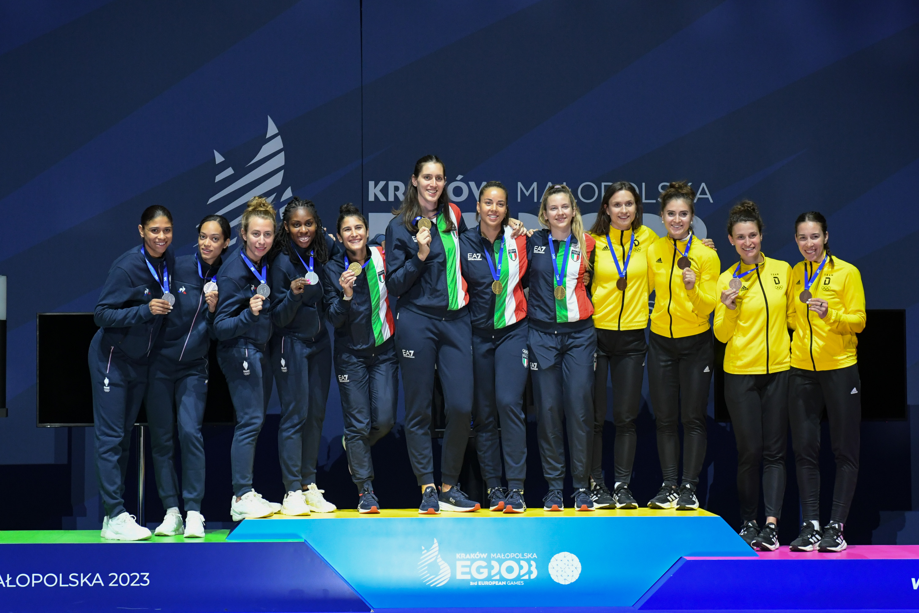 Italian gold in women’s team foil competition